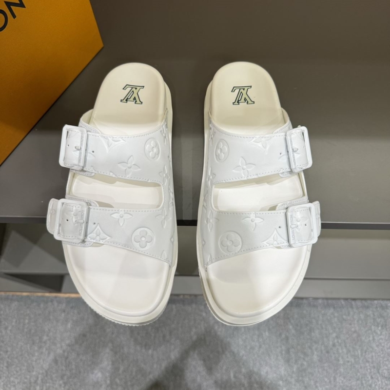 ch**an D*or slippers